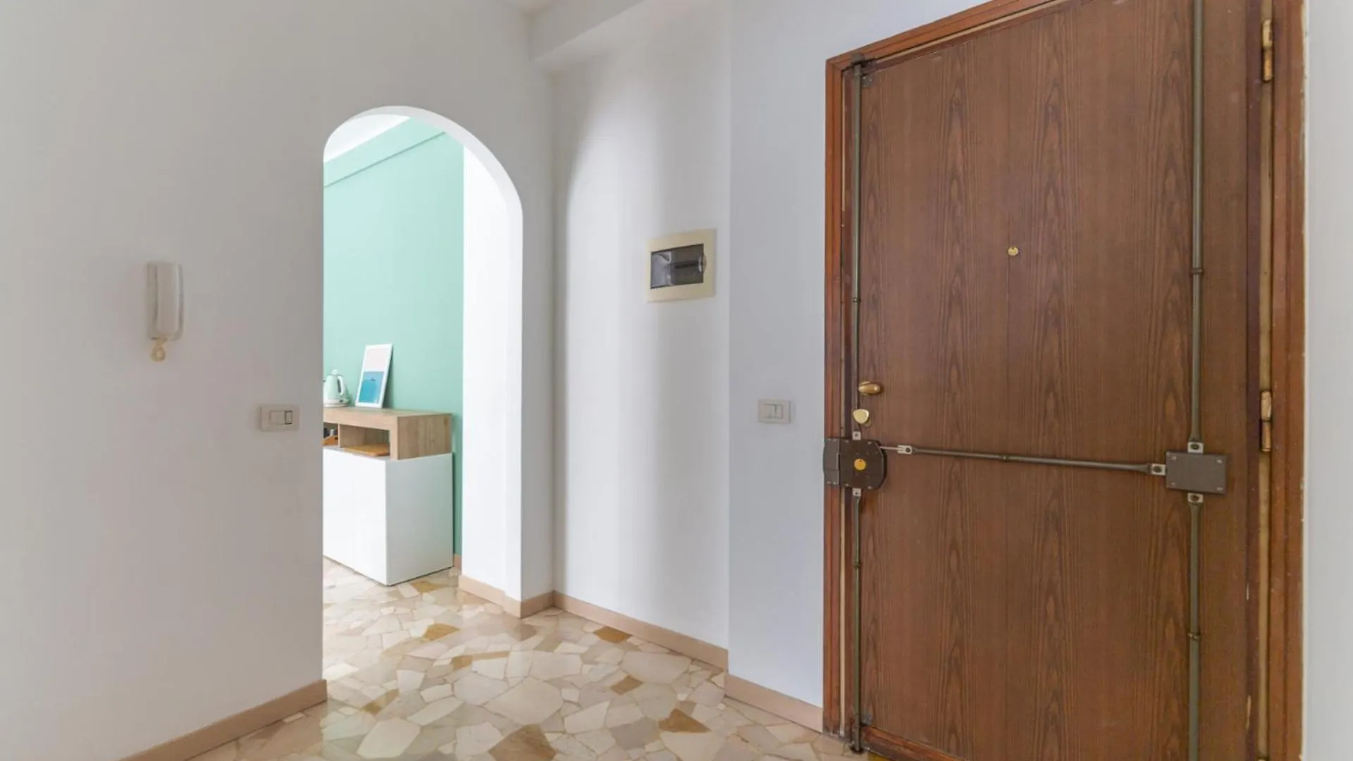 Milan Style Apartment In Great Location